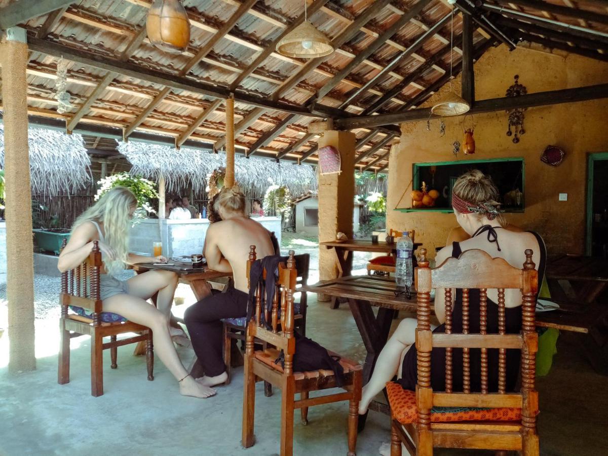 Lazy Monkey Sri Lanka Hostel Dickwella Exterior photo
