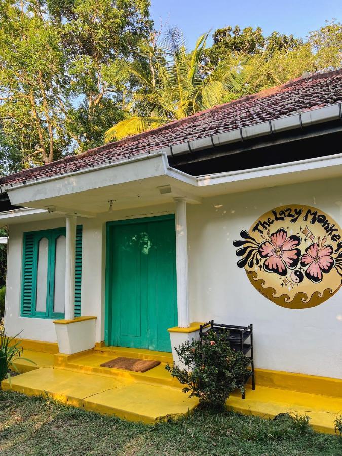 Lazy Monkey Sri Lanka Hostel Dickwella Exterior photo